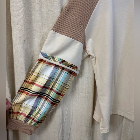 NWT, Waffle Knit Tee Over Long Sleeves, Plaid Pattern, Button Front - Picture 4 of 4